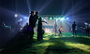 草莓左手视频APP污最新版夜景